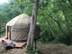 Family Treehouse Yurt in Nature Reserve with Pool and outdoor kitchen Anversa degli Abruzzi